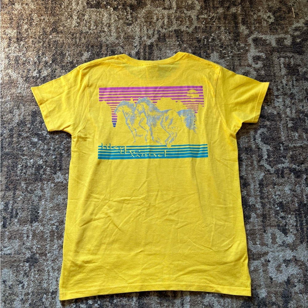 Gildan Women’s S Yellow Horse Tshirt Tee Shirt Pink Blue Equestrian All Around
